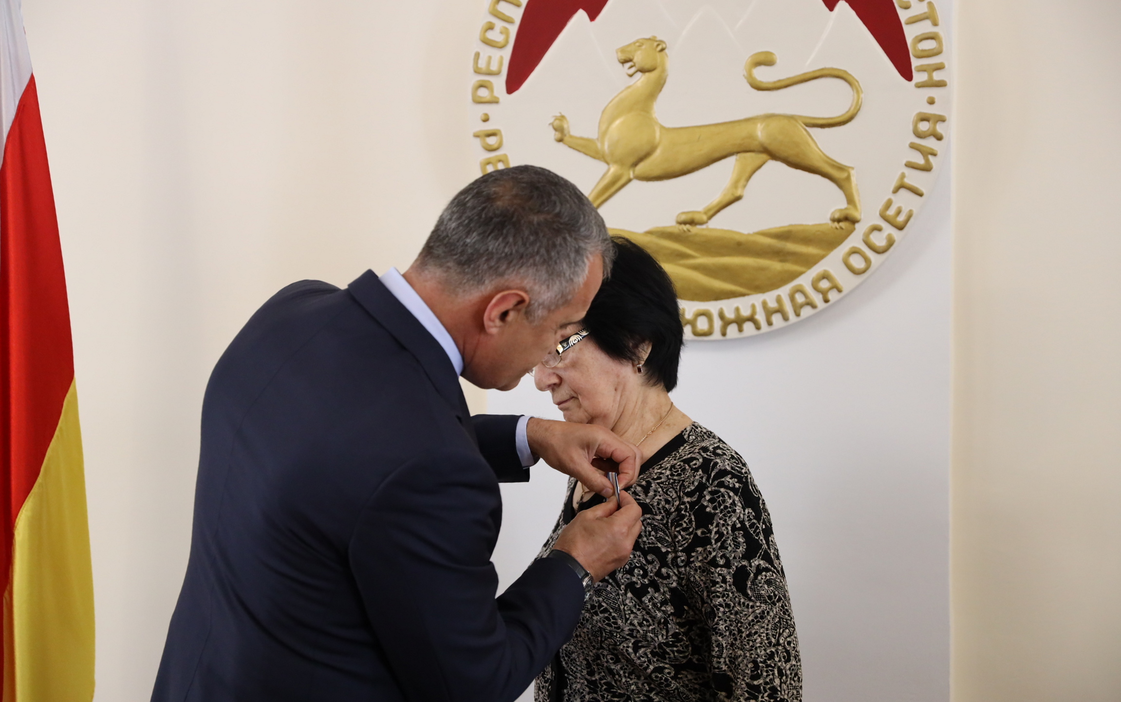 Члены комиссии во время обсуждения